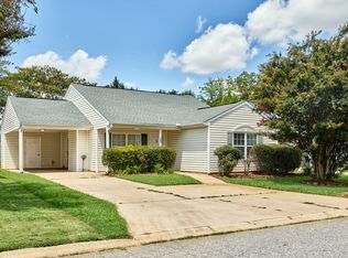 846 W Emerald Springs Dr, Boiling Springs, SC 29316