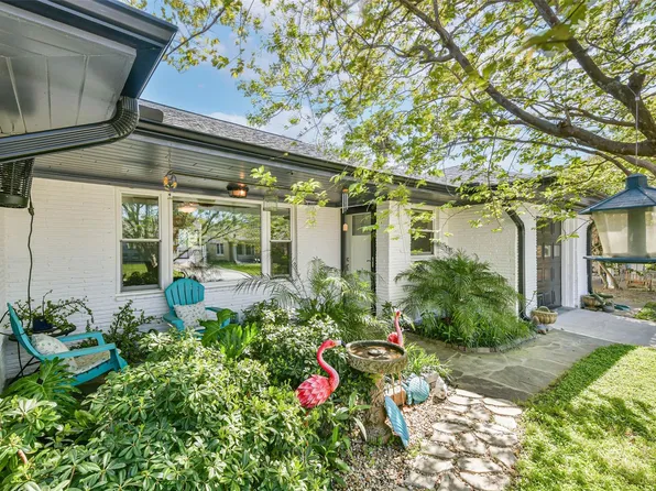 1425 Harbor View Dr, Galveston, TX 77550