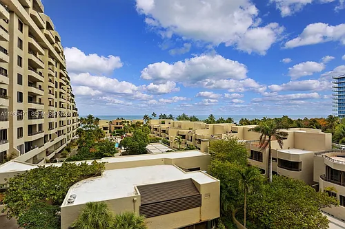 201 Crandon Blvd Photo 1