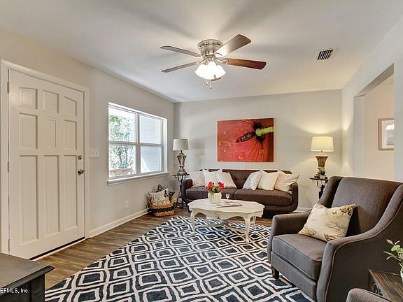 3rd image of 2927 Salem Ct