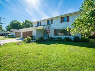 27437 Edgepark Blvd, North Olmsted, OH 44070