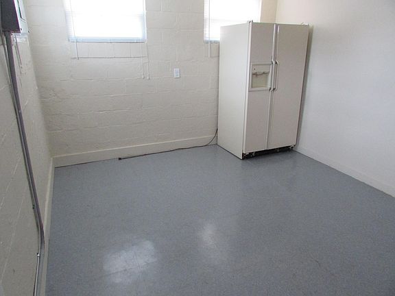 5th image of 2284 Hiawatha Park Dr