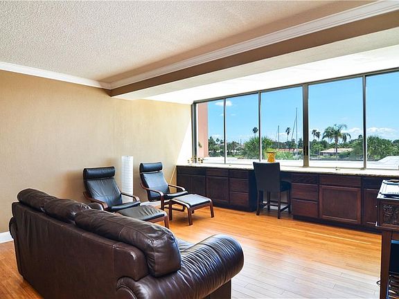 5th image of 31 Island Way APT 102