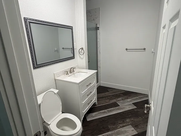 1241 Broadway Ave #A — Photo 1
