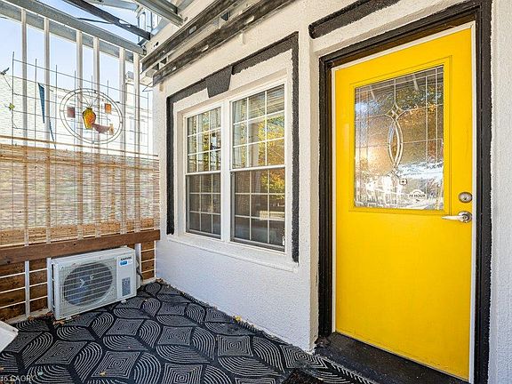 3rd image of 82 Kehl St