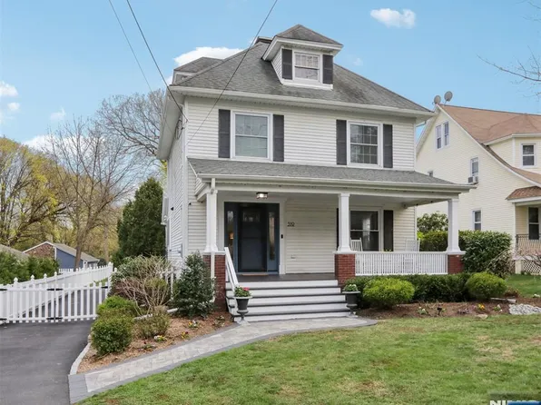 319 S Maple Ave, Ridgewood, NJ 07450