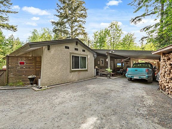 2nd image of 46675 Extrom Rd