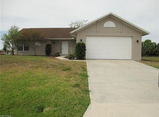 220 SE 10th Ter, Cape Coral, FL 33990