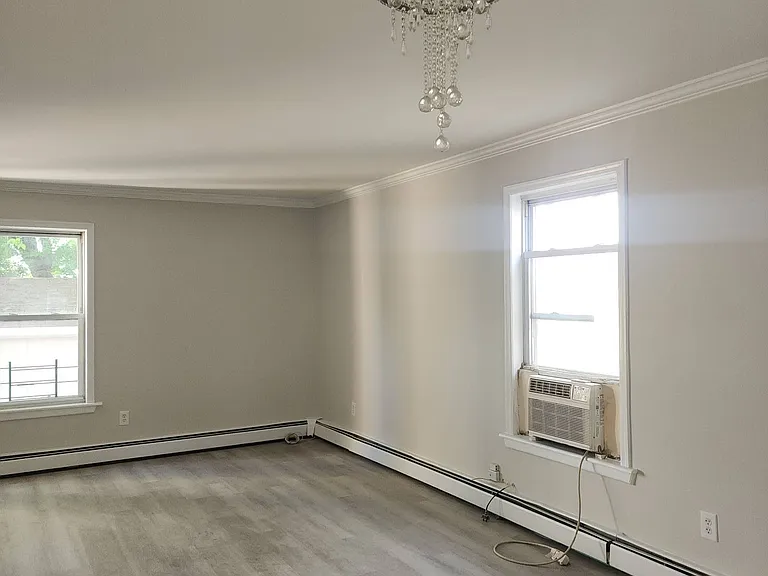 70 Elm Ave — Photo 9