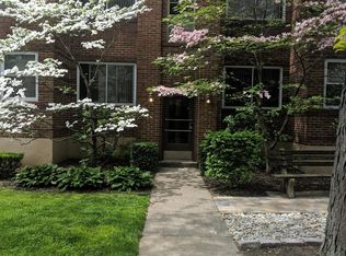 6932 Murray Ave, Cincinnati, OH 45227