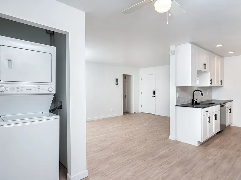 Star North Apartments — Photo 5
