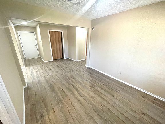4th image of 3415 Goliad St