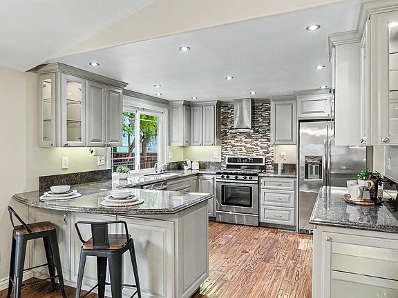 4th image of 263 Forest Dr #263