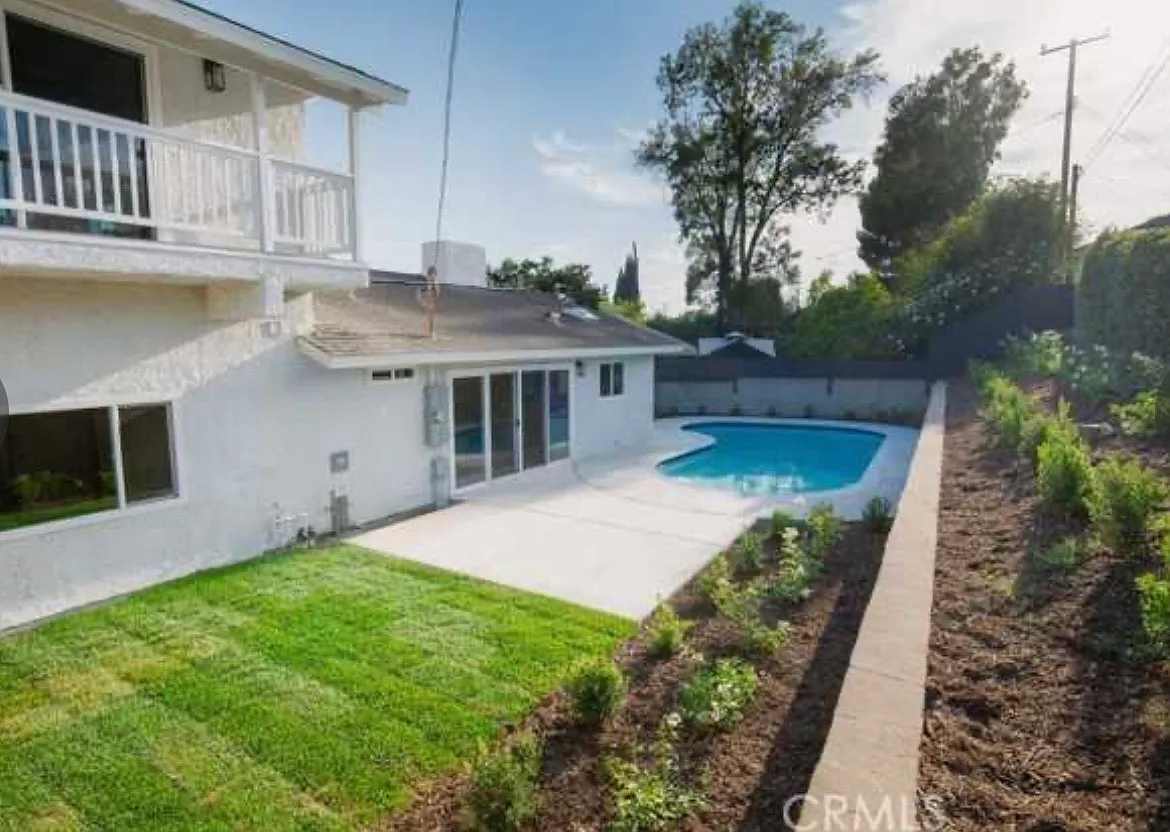 15151 Badlona Dr — Photo 3