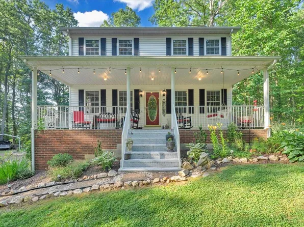 285 Silverleaf Ln SE, Floyd, VA 24091