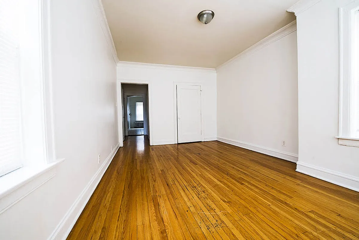 Building Photo - 1738 W 77th St #7656-S