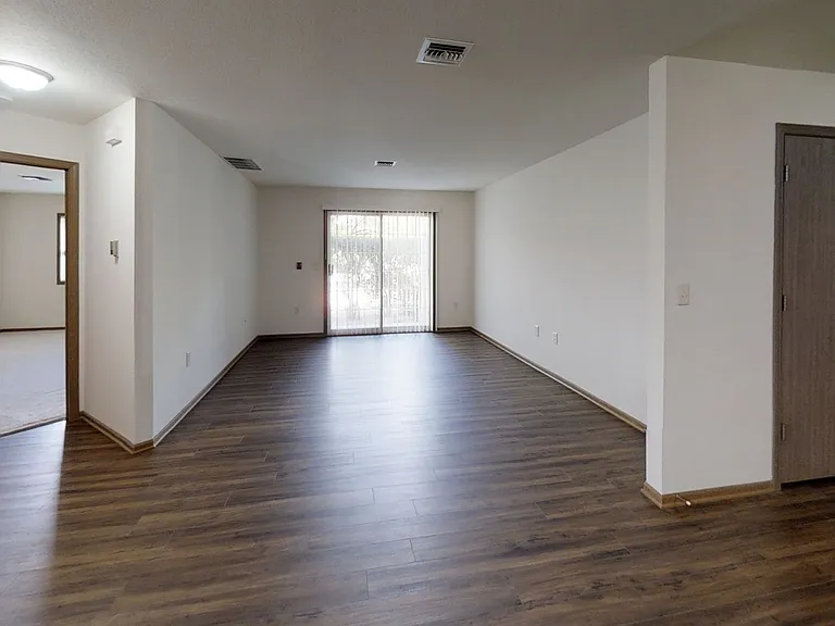 N86W14304 Fond Du Lac Ave #14304 — Photo 6