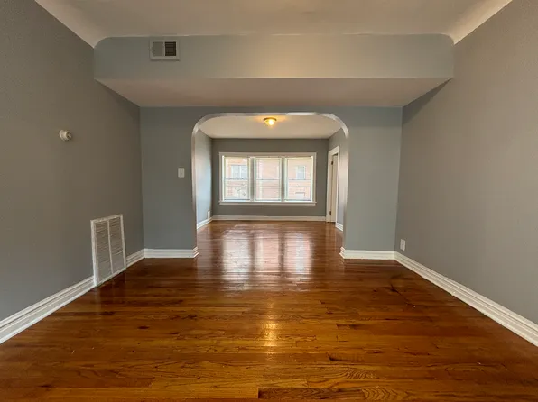 439 E 111th Pl #1E, Chicago, IL 60628