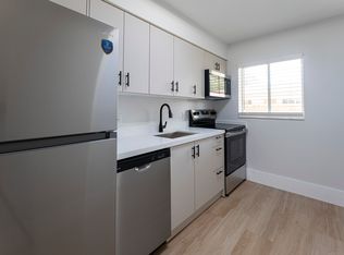 7391 NW 37th St #3, Hollywood, FL 33024