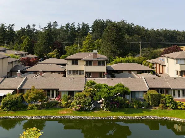 2345 Cedar Hill Cross Rd #124, Oak Bay, BC V8P 5M8