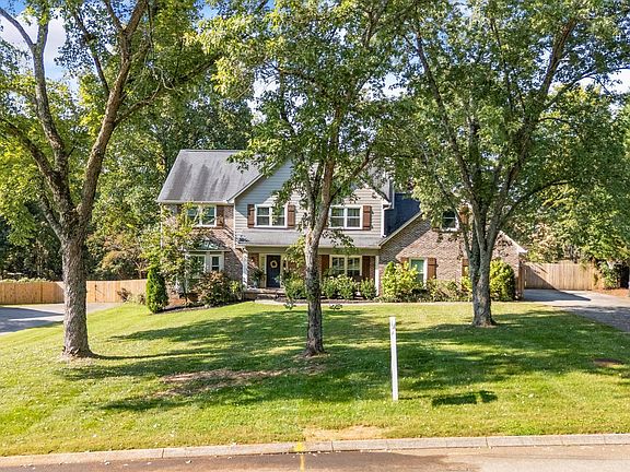 2nd image of 211 Sugarwood Dr