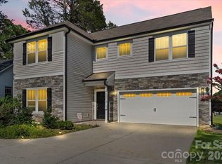 4627 Shattalon Dr, Winston Salem, NC 27106