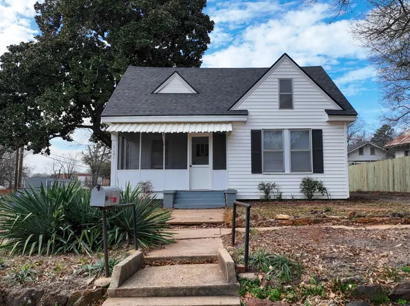 1101 N Fulton St, Marshall, TX 75670