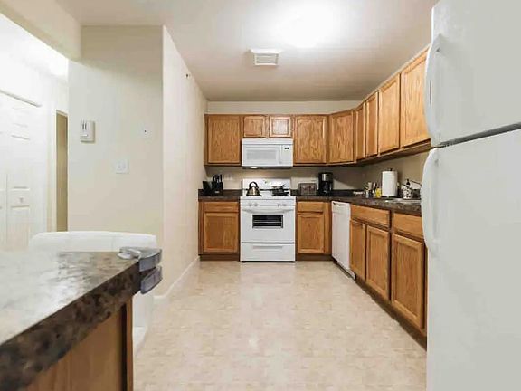 4th image of 6615 Seaspray Ave #2