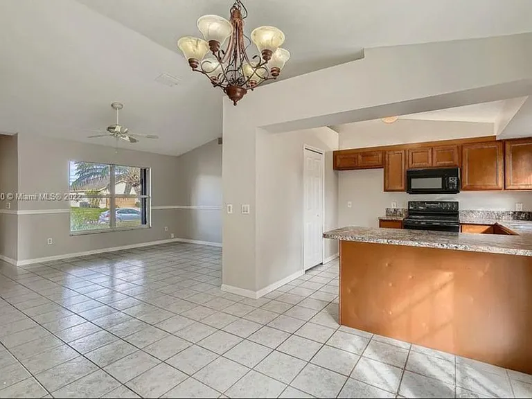 3309 SW Frankford St — Photo 13
