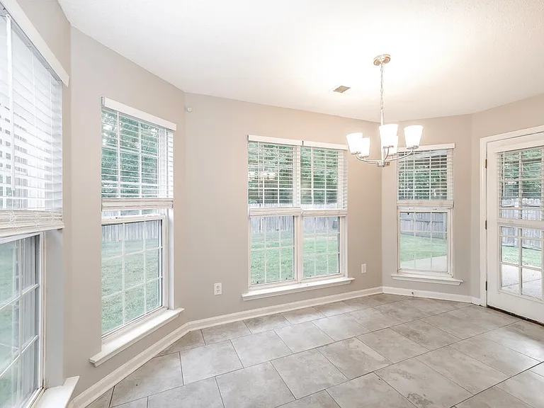 5521 Milton Ridge Dr — Photo 6