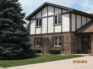 801 Meadow Ridge Ln, New Lenox, IL 60451