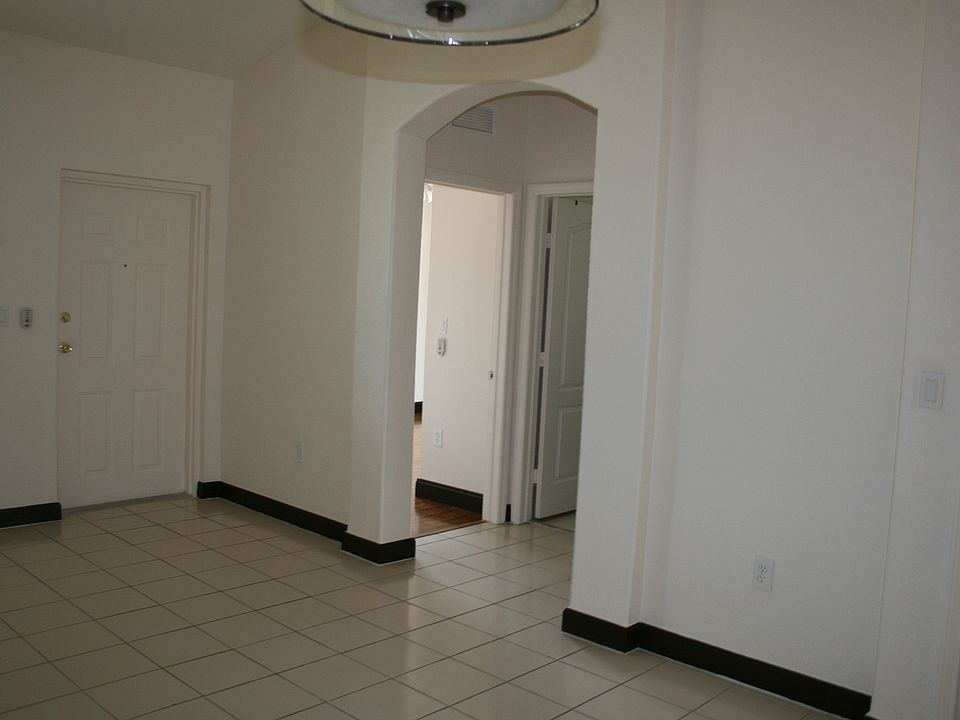 2nd image of 1536 SE 25th St Unit 100