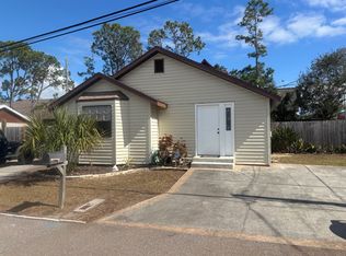 1109 Michigan Dr N, Dunedin, FL 34698