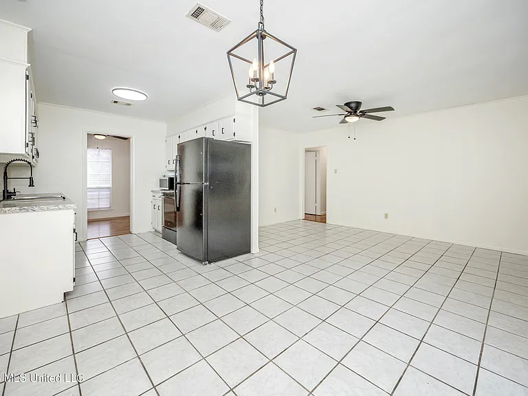 1213 King Henry Dr — Photo 16