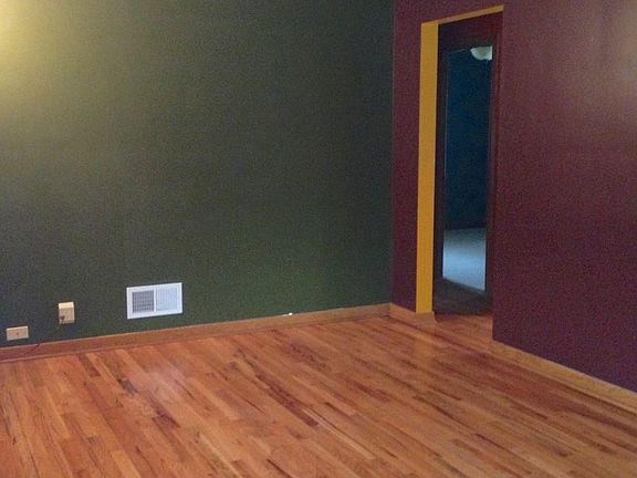 3rd image of 2752 S 33rd St