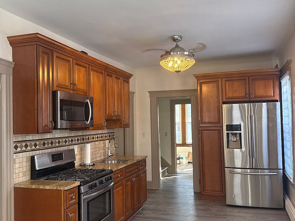1st image of 321 Parker Ave Floor 1