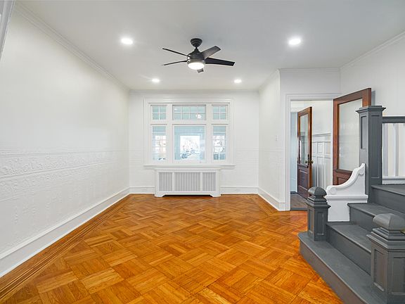 5th image of 726 S 58th St