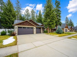 6966 N Glensford Dr, Coeur D Alene, ID 83815