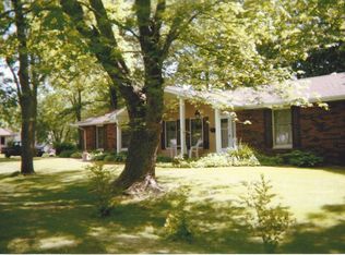 617 E Evergreen St, Okawville, IL 62271