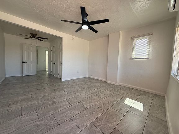 2nd image of 118 E Palmdale St W