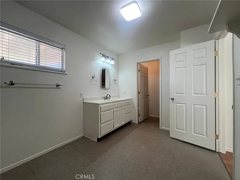 15558 Del Rey Dr — Photo 22