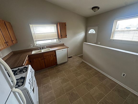 2nd image of 34469 Eldorado St