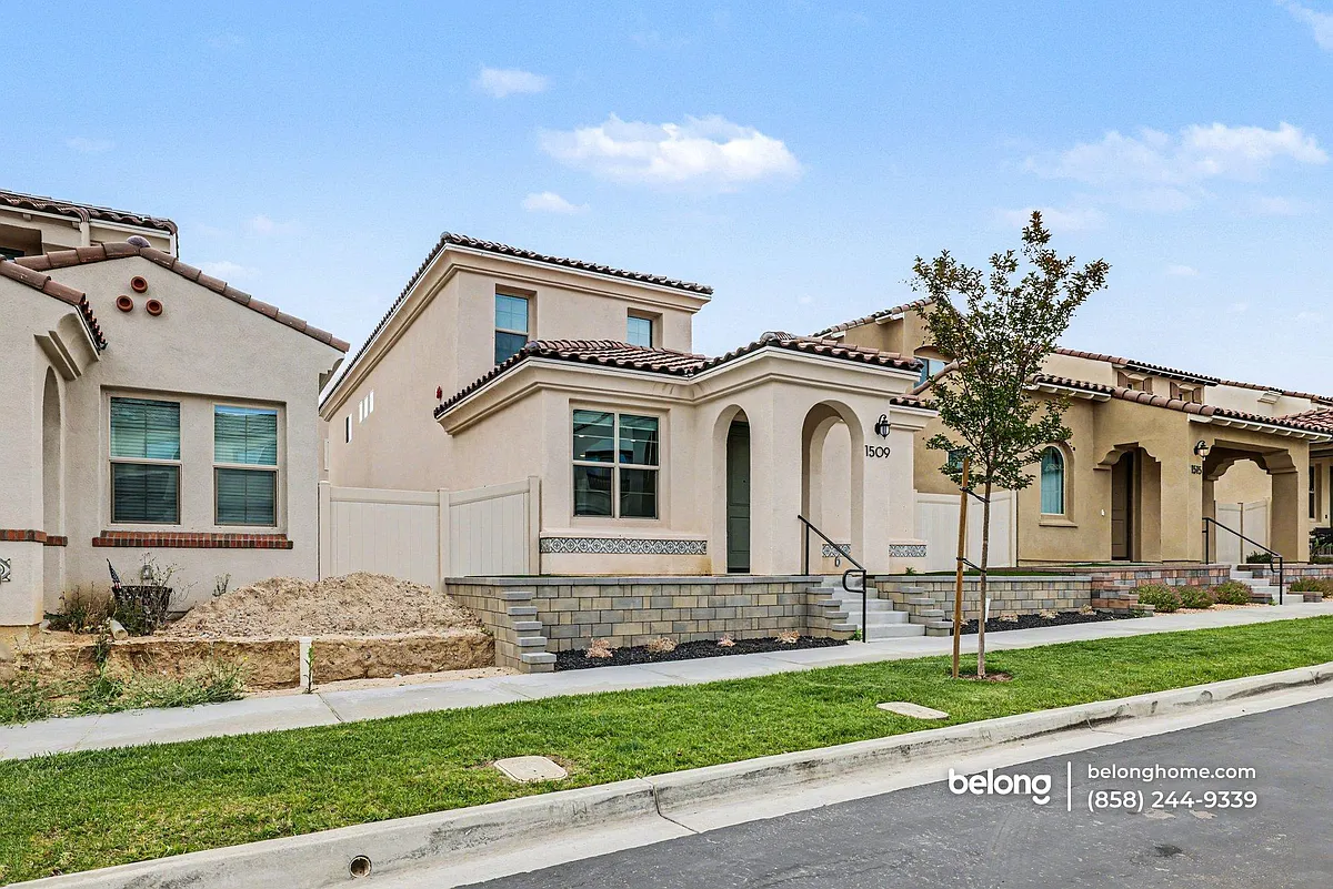 Building Photo - 1509 Painted Cave Ave