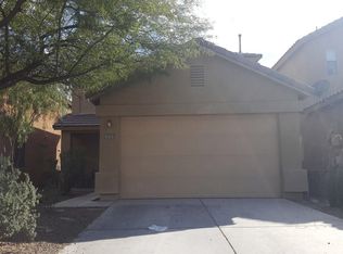 665 W Flaming Arrow Dr, Green Valley, AZ 85614