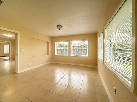 4th image of 1754 Magnolia Dr