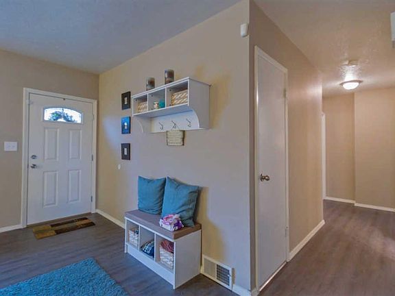 3rd image of 5727 N Sutherlin St #1