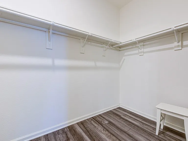 1005 Blue Beech Ln — Photo 18