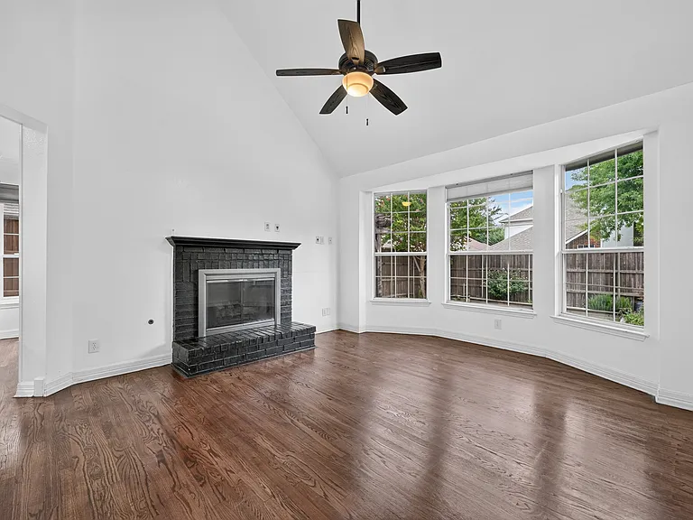 5900 Atlanta Dr — Photo 5