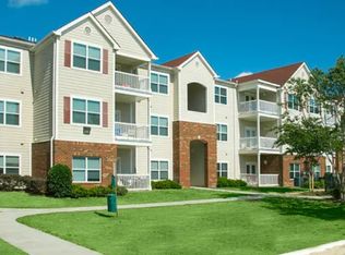 349 Campus Cv BUILDING 327-104, Wilmington, NC 28403
