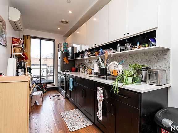 5th image of 221 Martense St #5